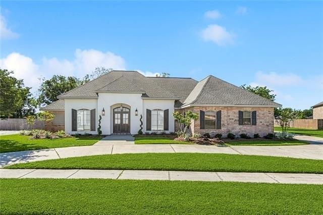 Property Image for 307 LAC VERRET Drive