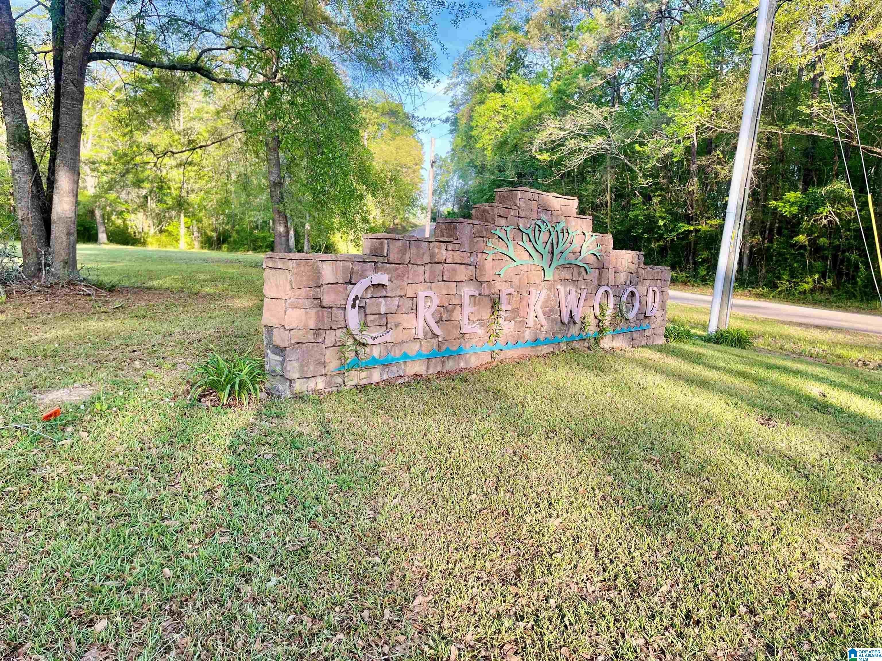 Property Image for 20 Creekwood Drive 1