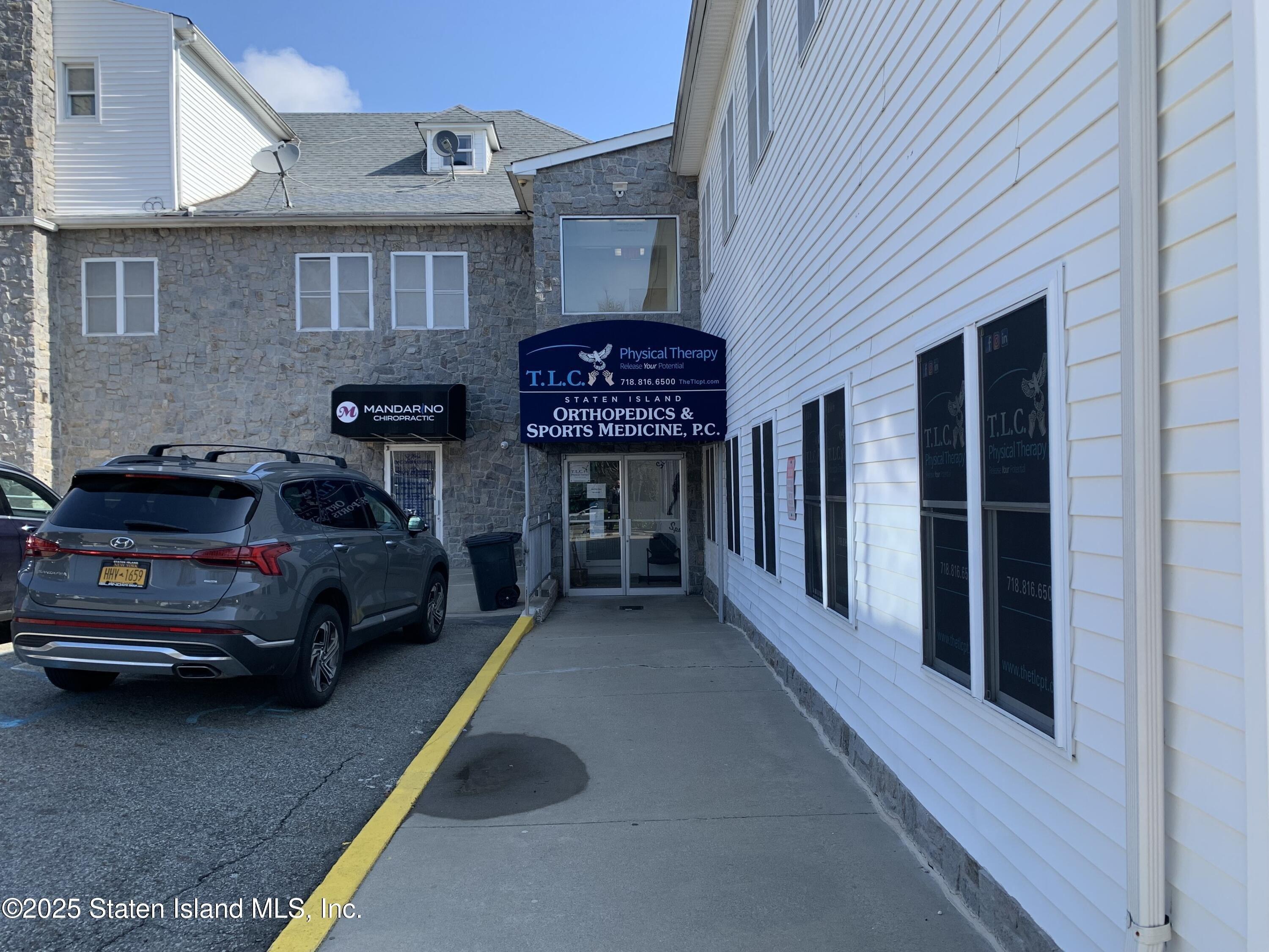 Property Image for 2052 Richmond Road