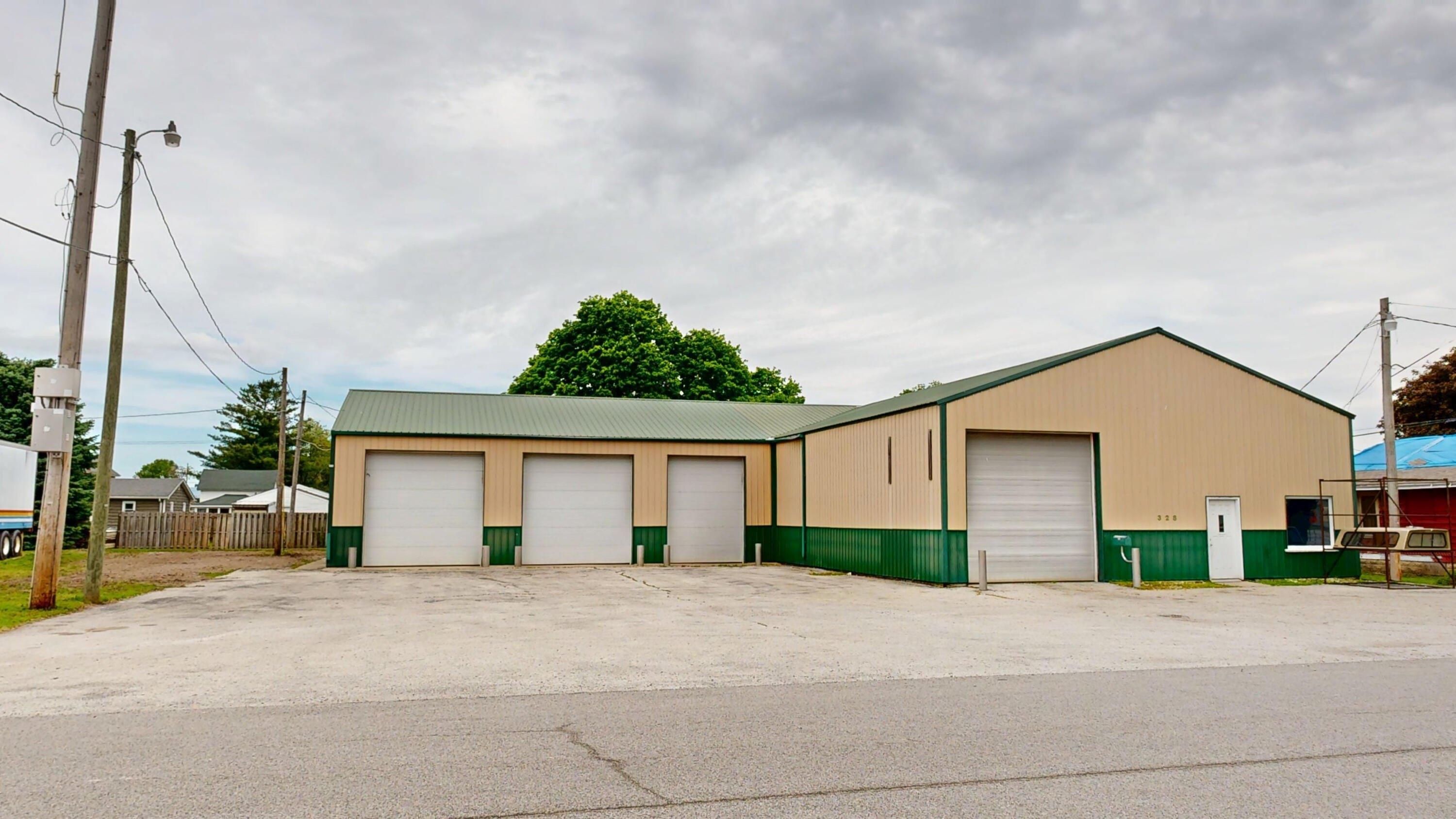 Property Image for 328 E Walnut Street