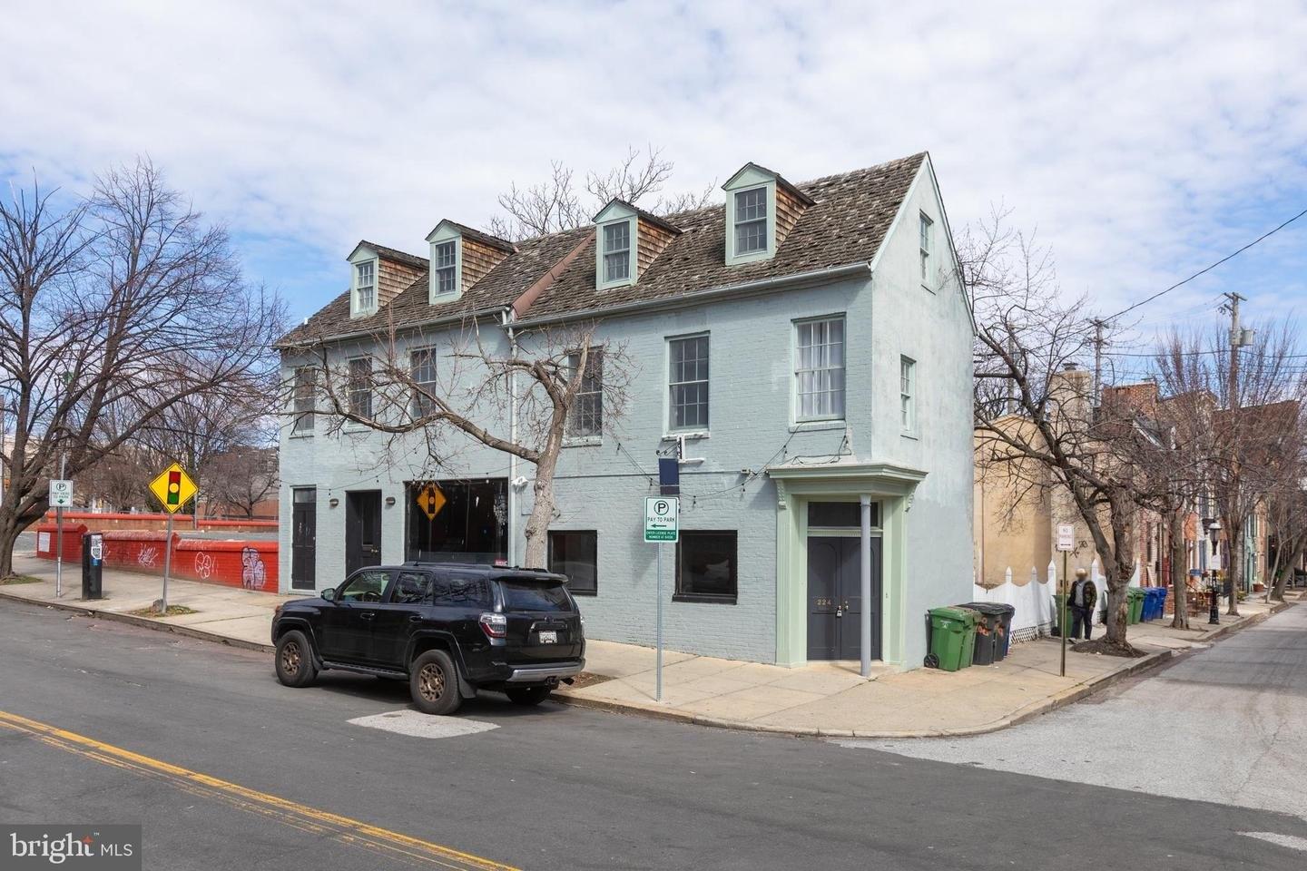 Property Image for 224-226 W Read & 900 Tyson St