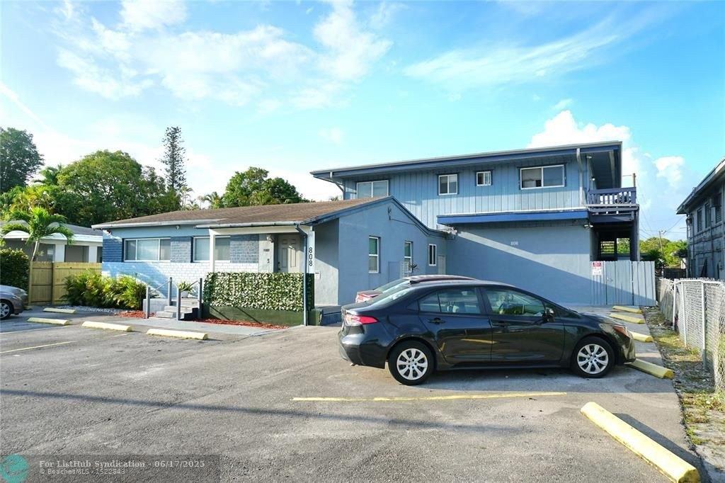 Property Image for 808 NW 19 St