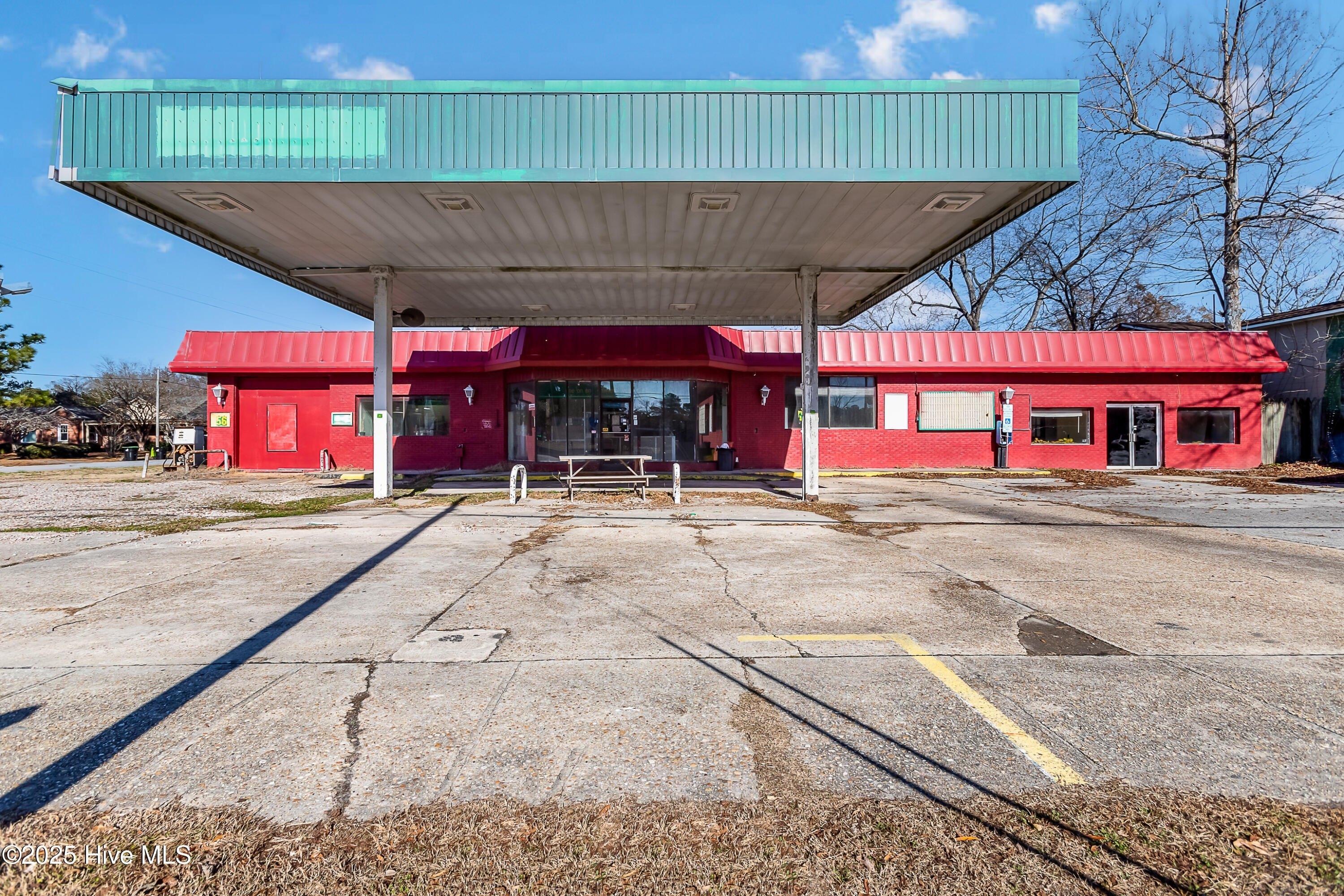 Property Image for 101 E Jones Street