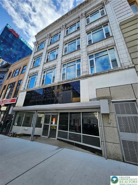 Property Image for 808 W Hamilton Street