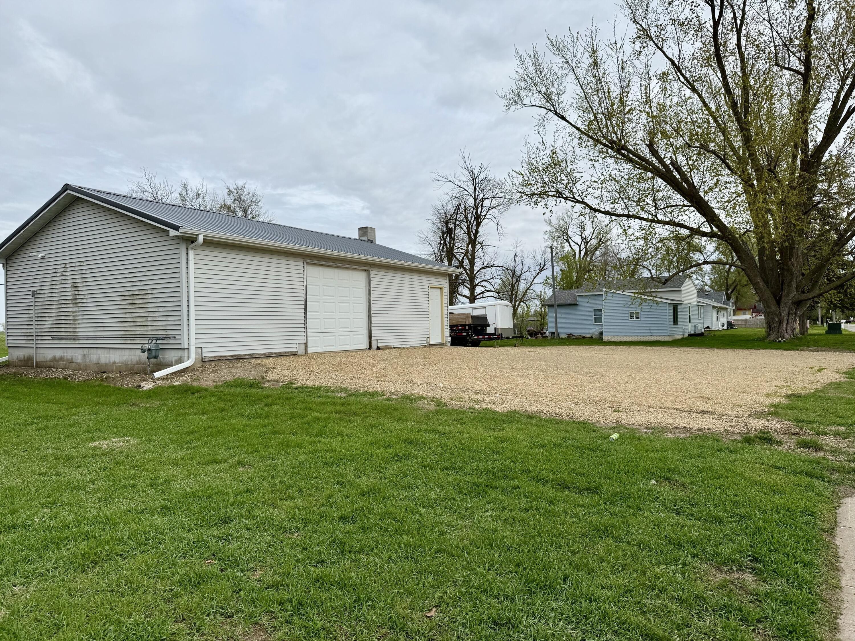 Property Image for 927&929 N 5th Avenue