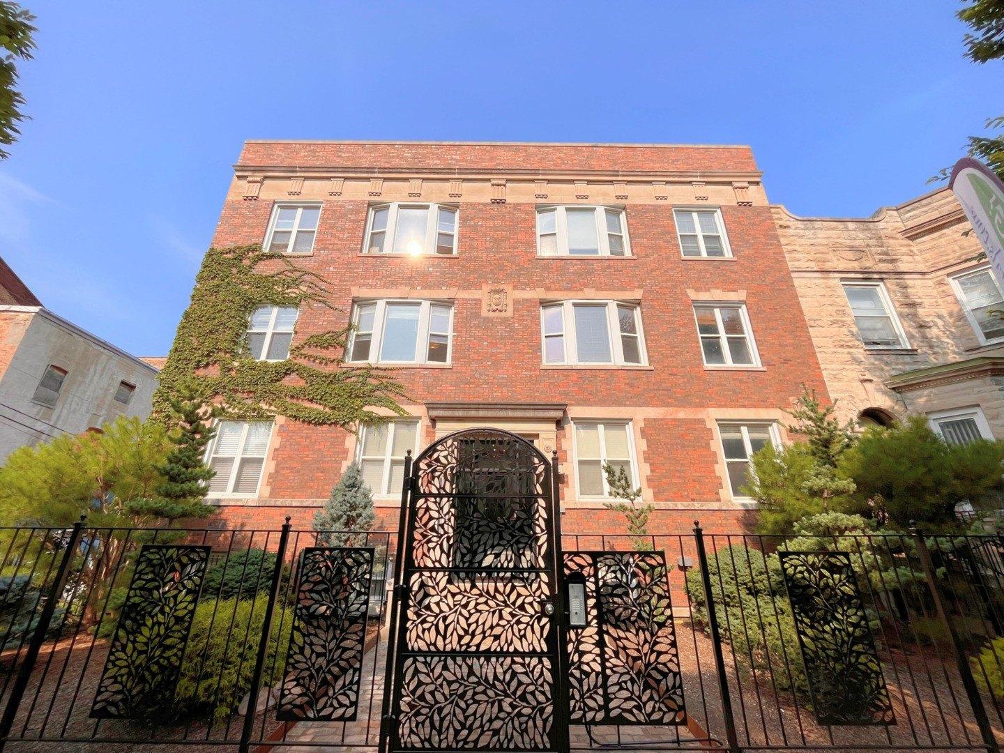 Property Image for 4240 S Calumet Avenue
