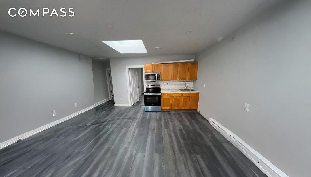 Property Image for 211-45 Jamaica Avenue 1