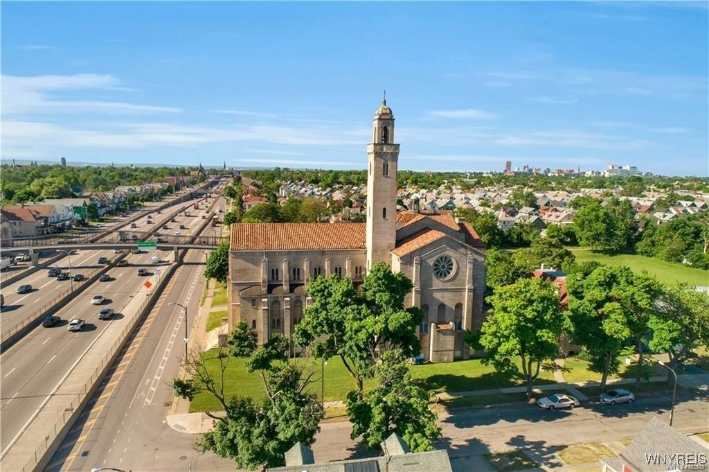 Property Image for 575 Humboldt Parkway