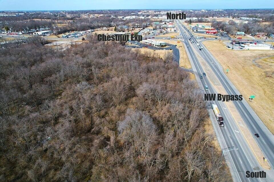 Property Image for 3616 W Chestnut Expressway