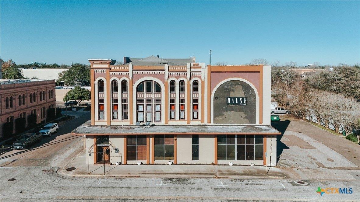 Property Image for 202 E Forrest Street