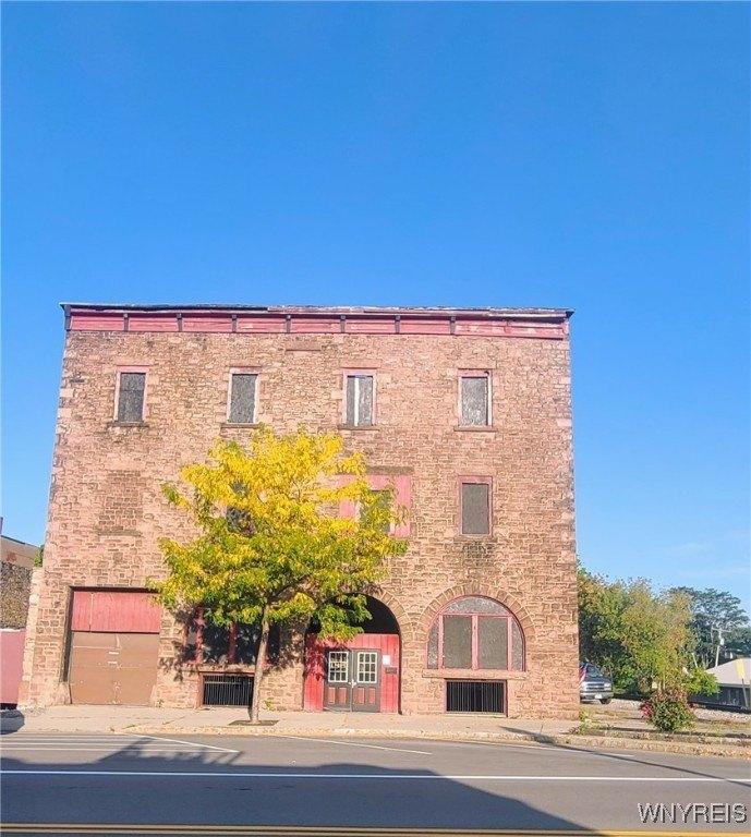 Property Image for 613 Main Street