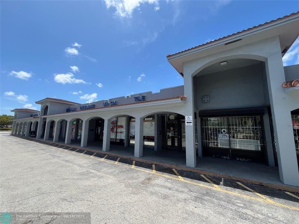 Property Image for 5906 Pembroke Rd 5942