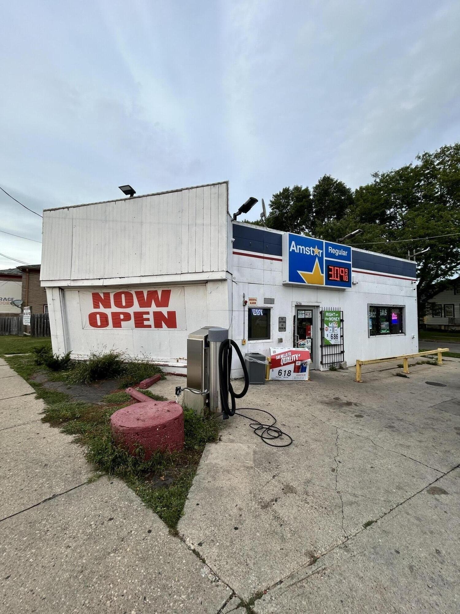 Property Image for 5016 N Hopkins St