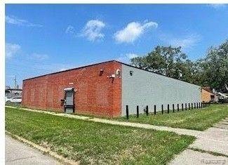 Property Image for 19500 W DAVISON Street