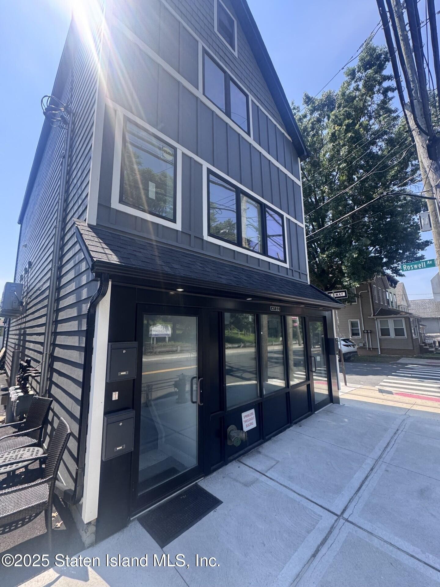 Property Image for 4132 Victory Boulevard