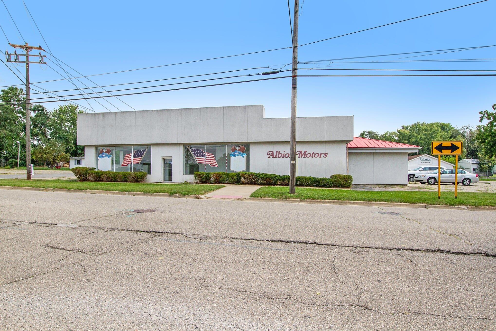 Property Image for 600 N Clark Street