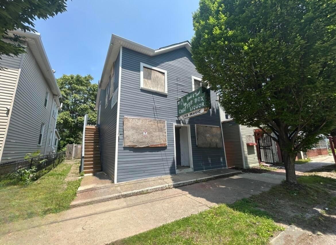 Property Image for 554 E Whittier Street 554-554 1/2
