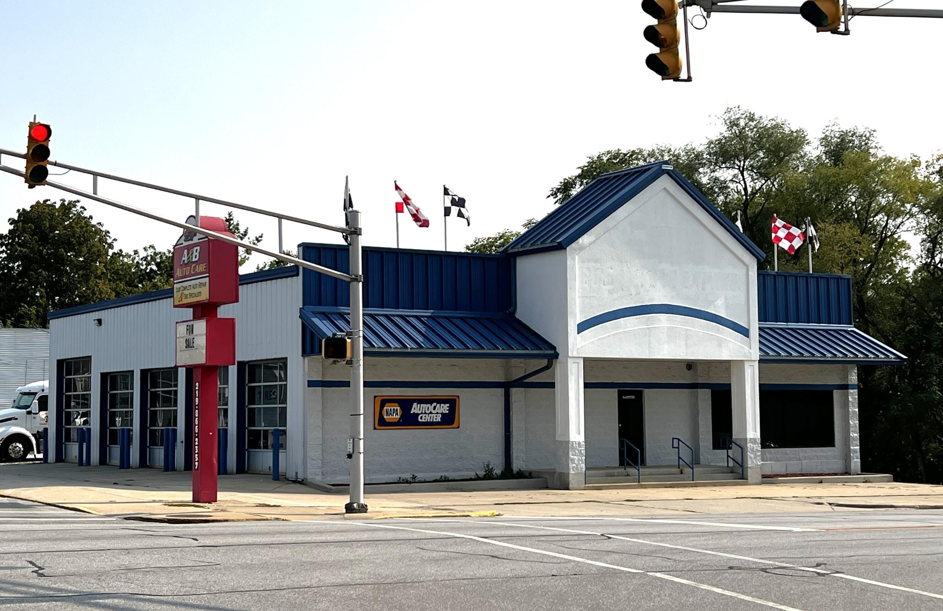 Property Image for 300 W Washington Street