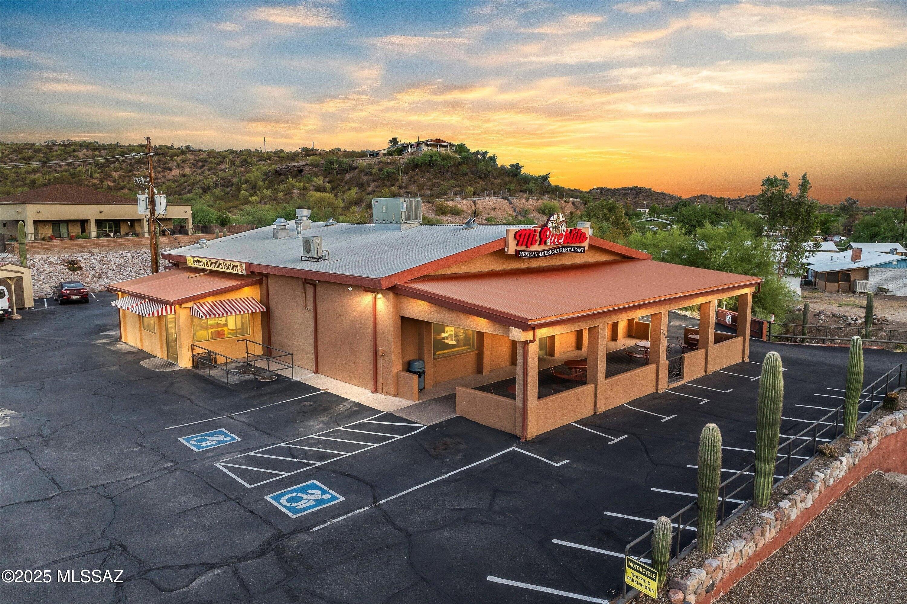 Property Image for 706 N Highway 77