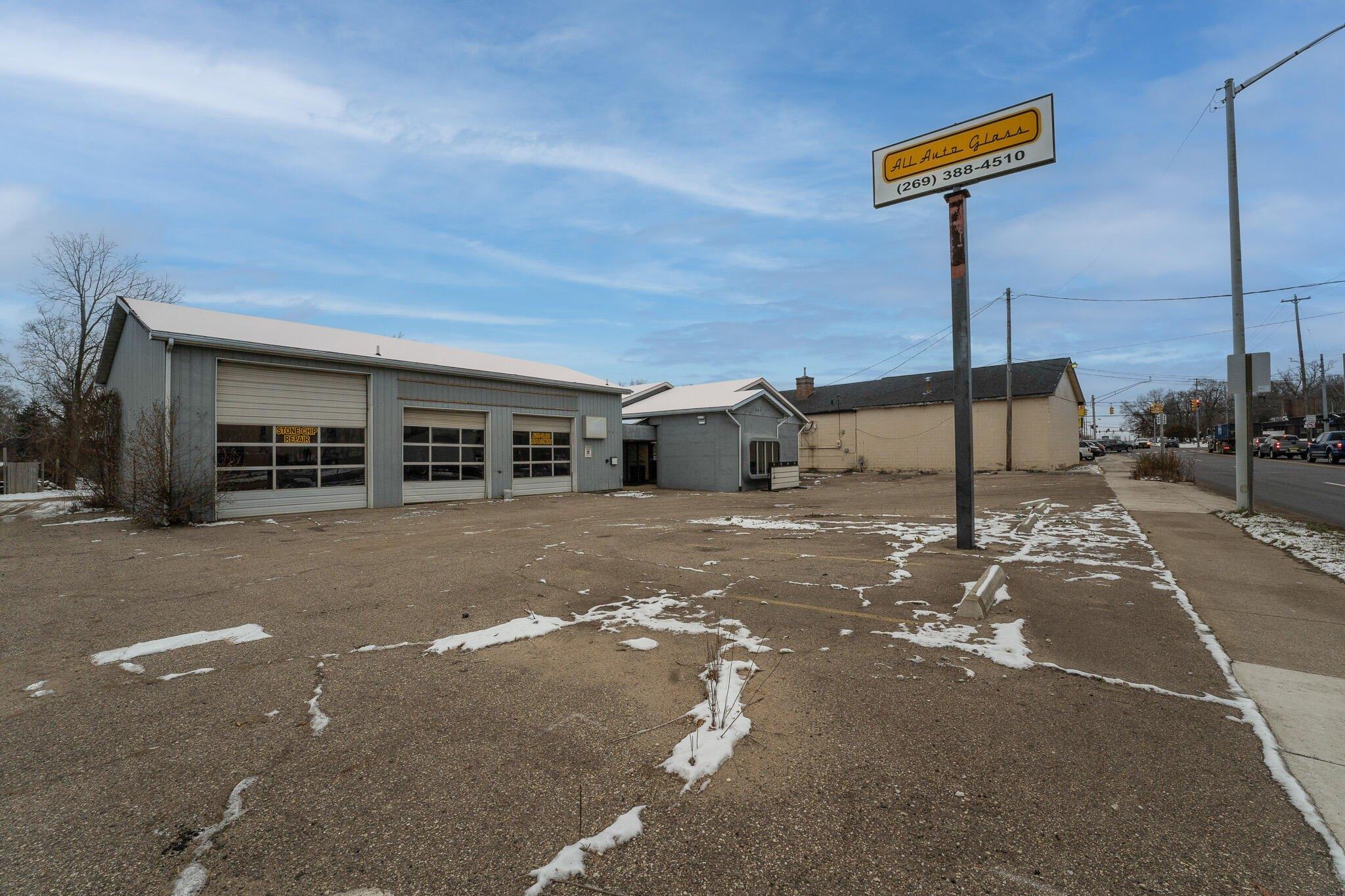 Property Image for 901 Riverview Drive