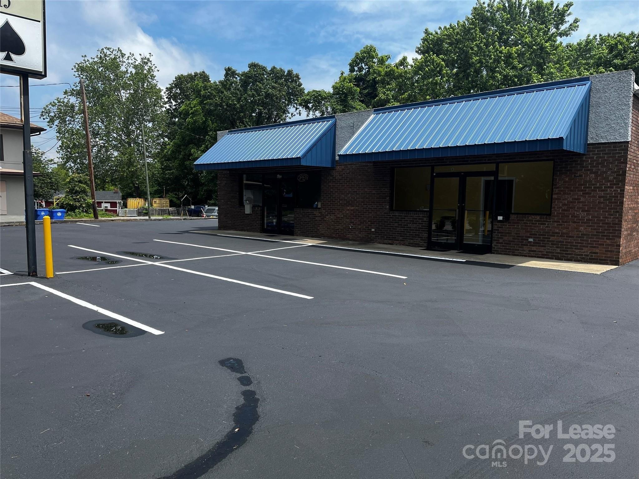 Property Image for 524 Hendersonville Road B