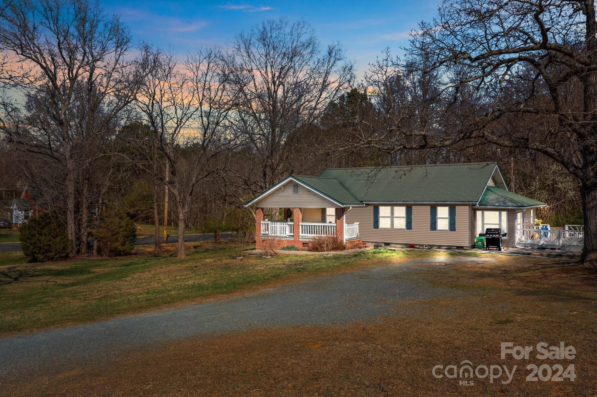 Property Image for 404 Moss Springs Road