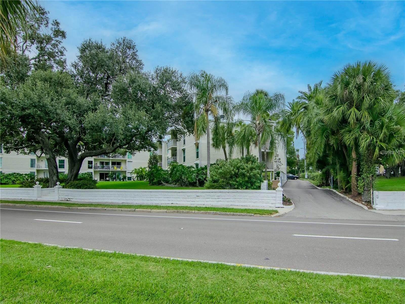 Property Image for 3325 Bayshore Boulevard B15