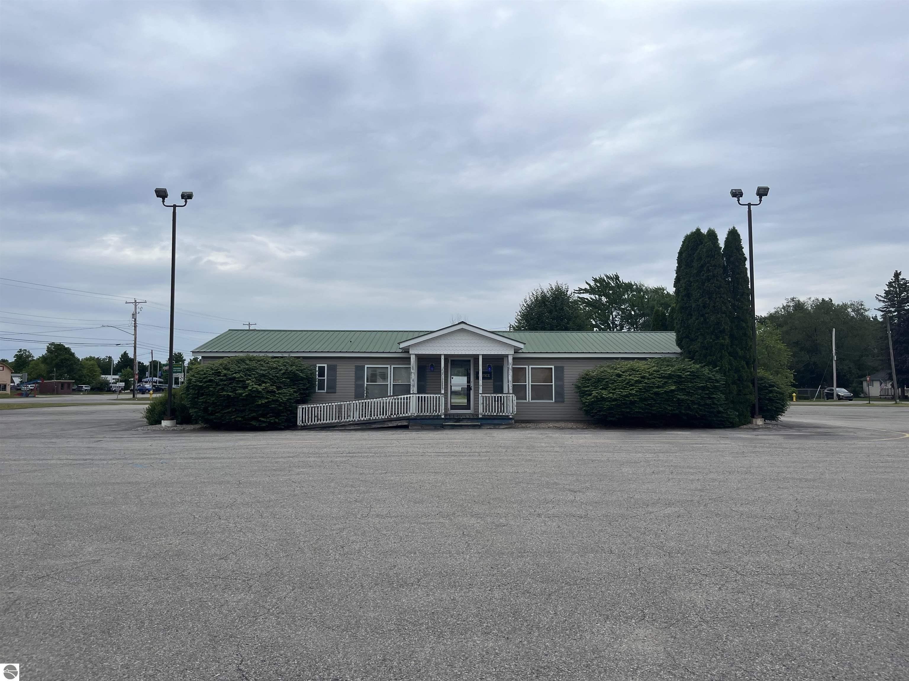 Property Image for 810 N Birch Street