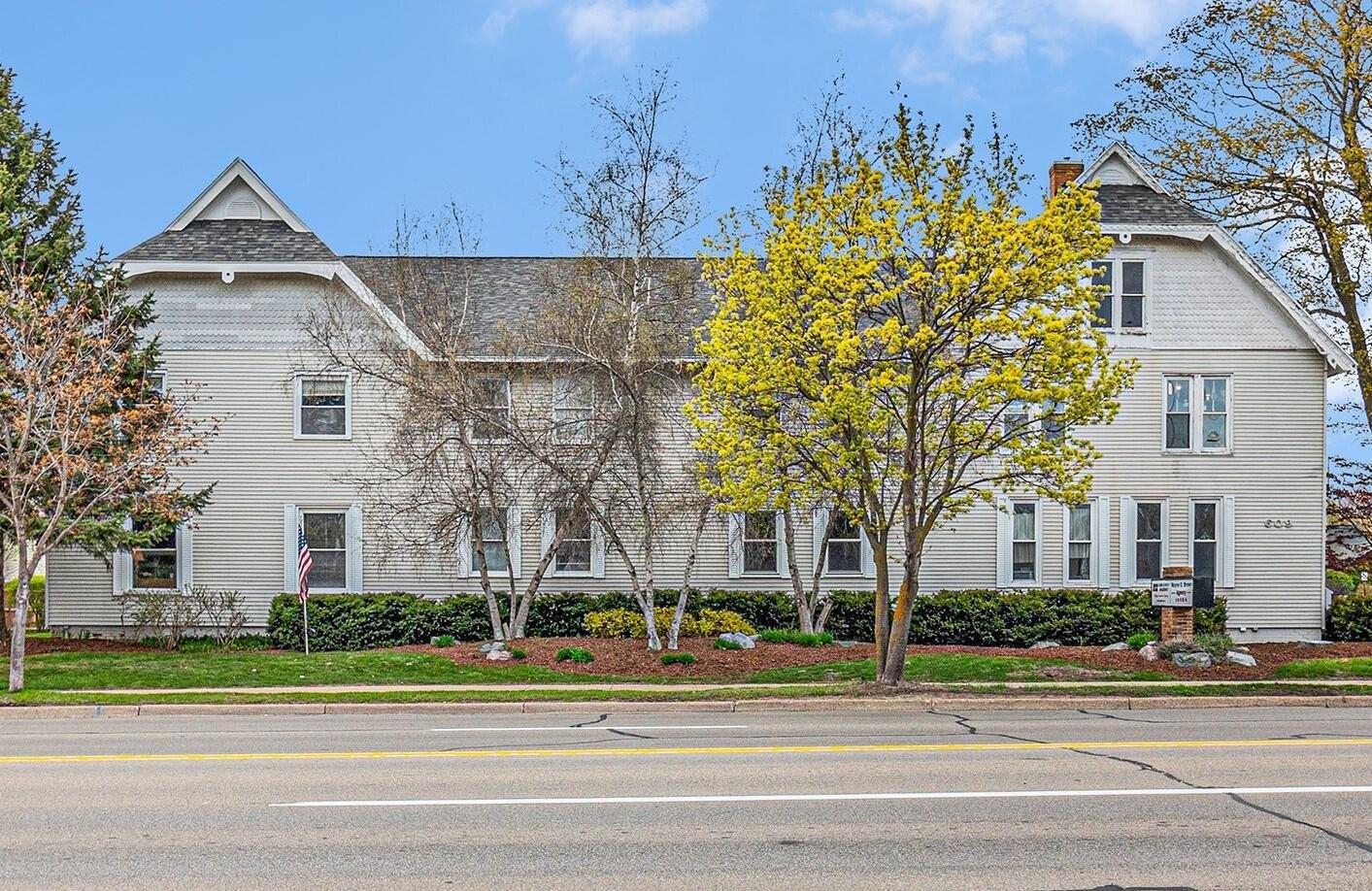 Property Image for 609 E Ludington Avenue