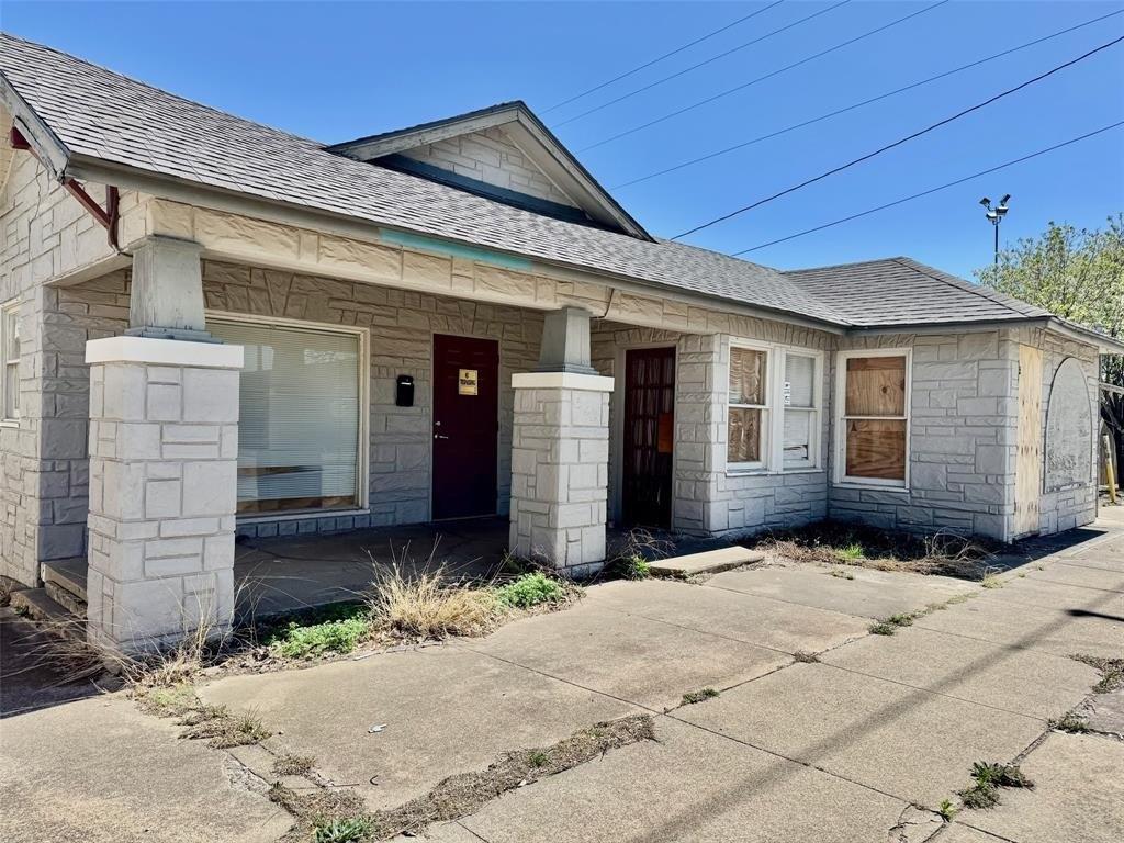 Property Image for 522 N Sylvania Avenue