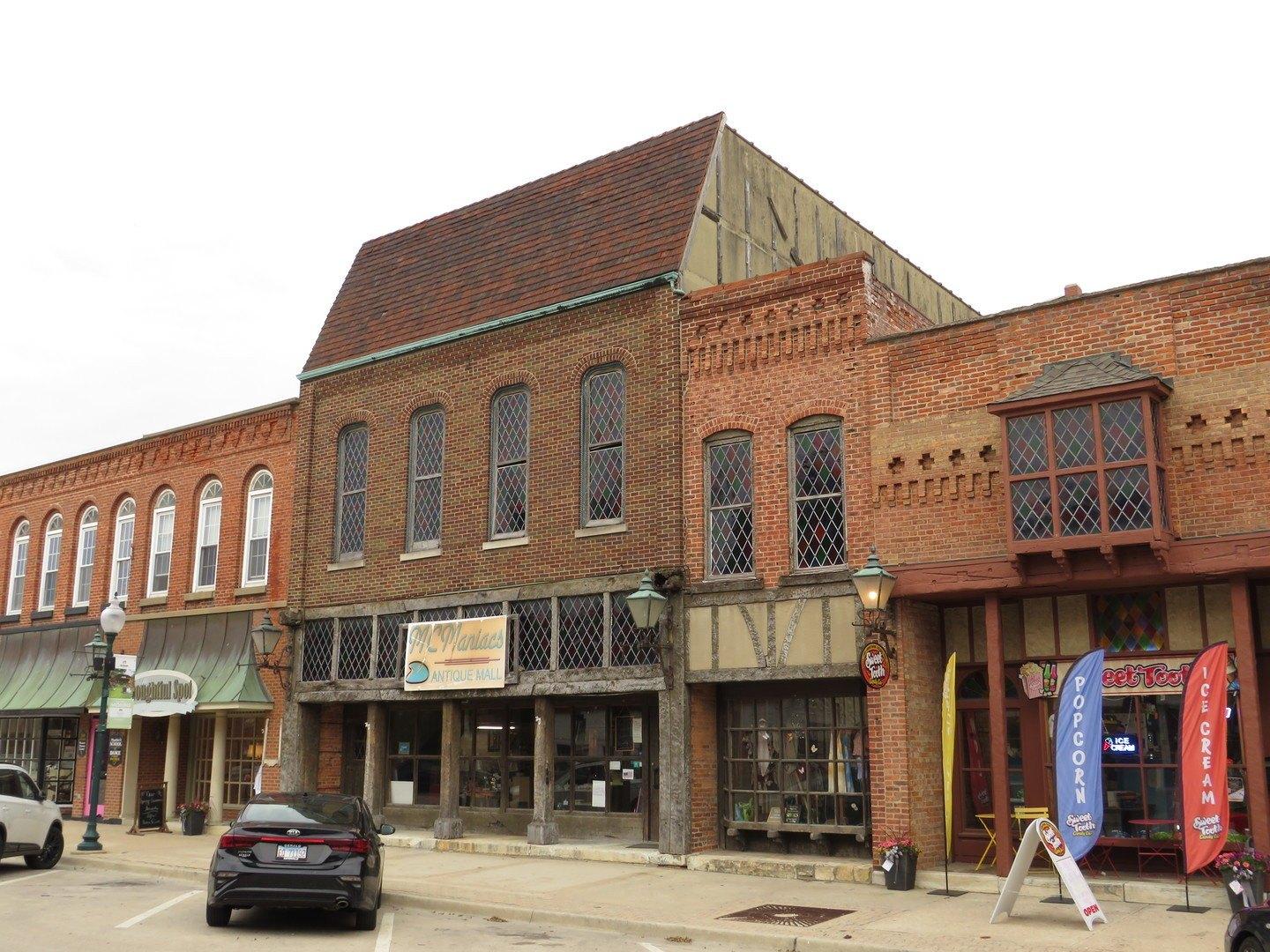 Property Image for 110-112 W WASHINGTON Street