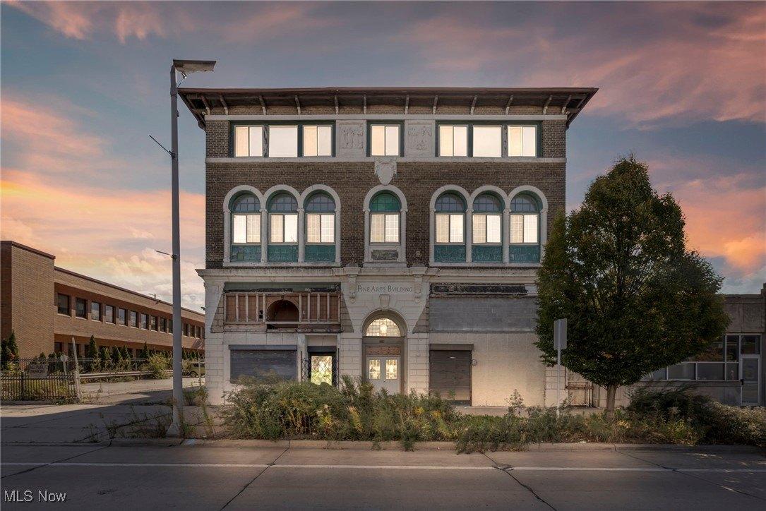 Property Image for 3226 Euclid Avenue
