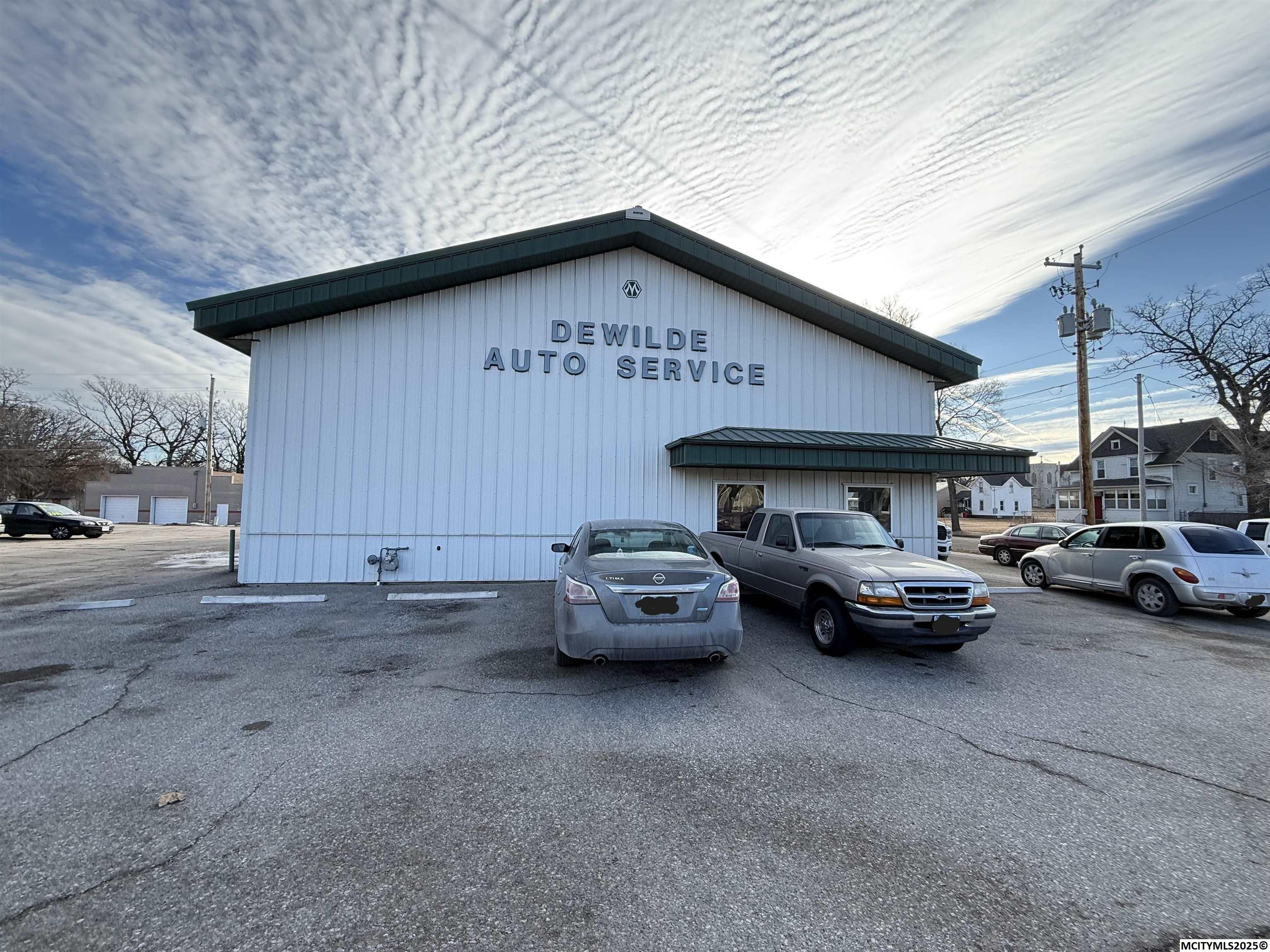 Property Image for 10 6th NE
