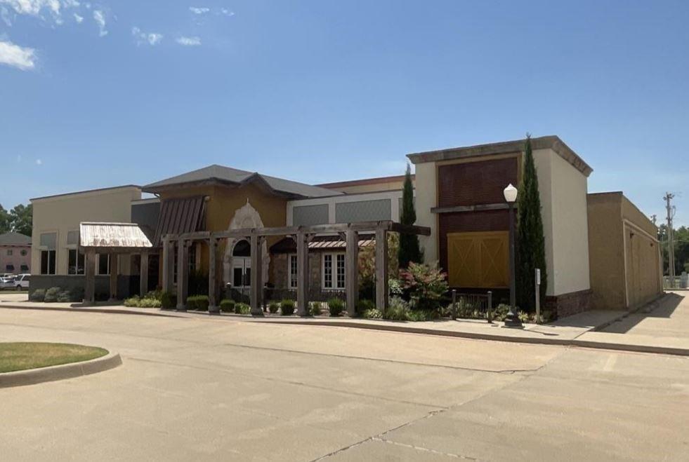 Property Image for 223 E Hall Of Fame Avenue