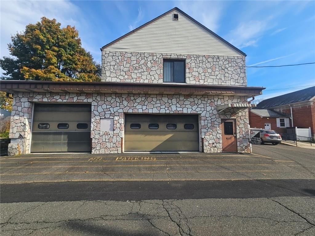 Property Image for 6 Lee Avenue