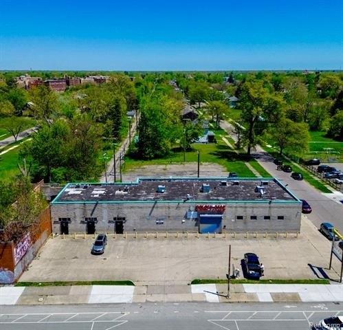 Property Image for 16600 HAMILTON Avenue