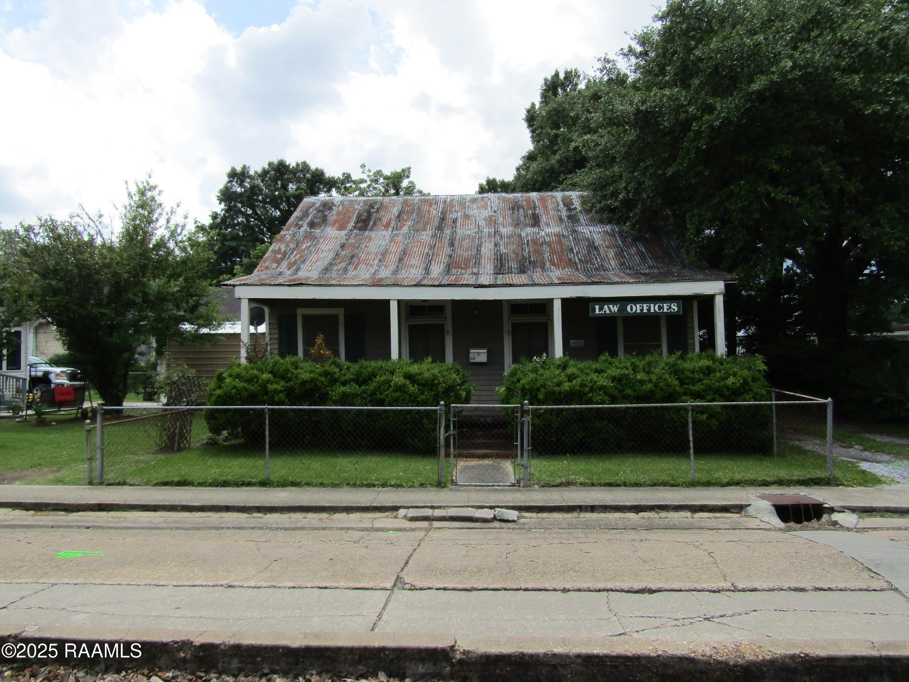 Property Image for 214 E Washington Street