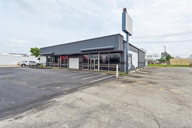Property Image for 4095 Southwest Boulevard