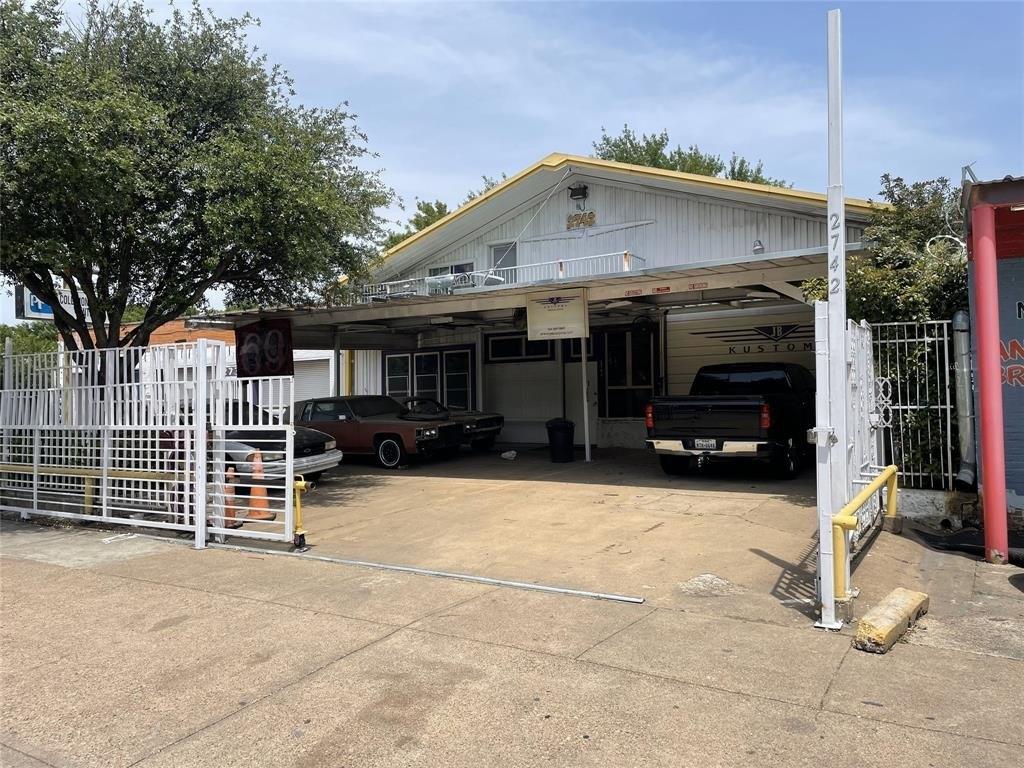Property Image for 2742 S Beckley Avenue