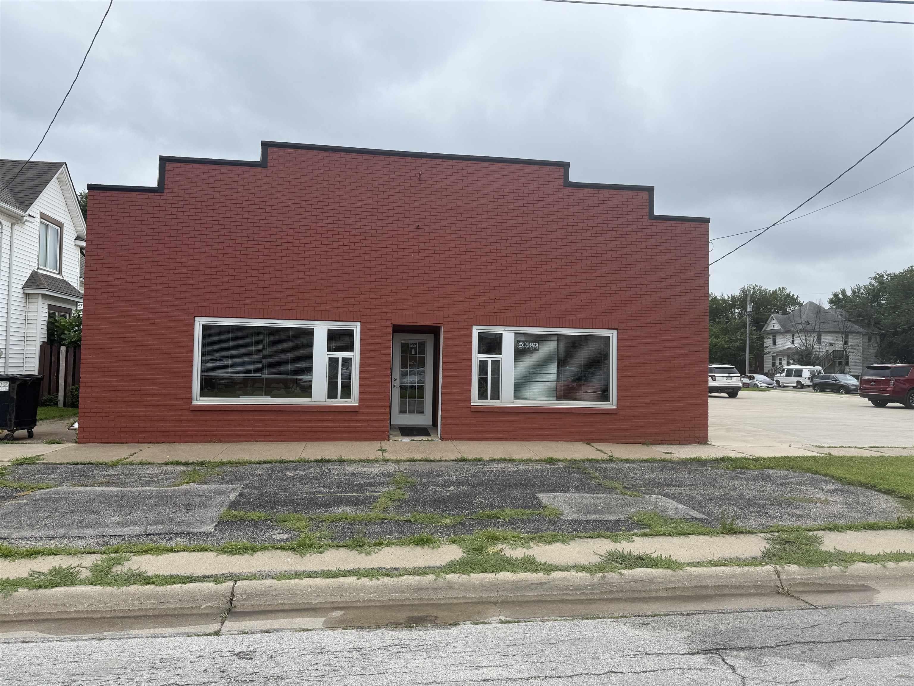 Property Image for 308 E 7th Street