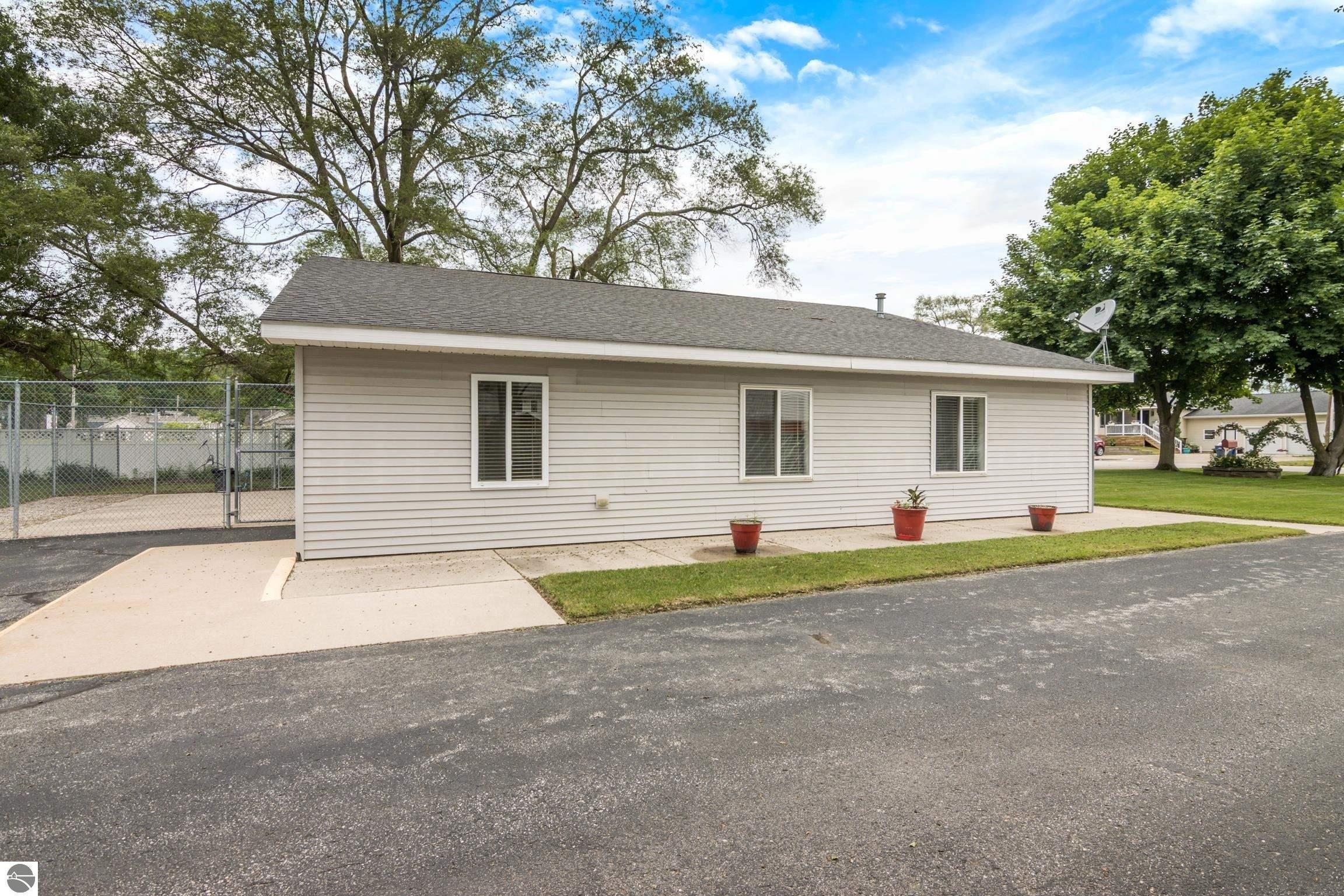 Property Image for 931 Duell Road