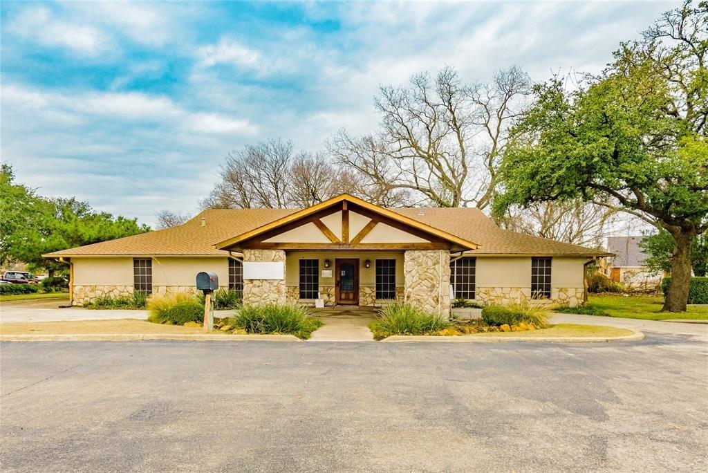 Property Image for 7617 Lakeview Parkway