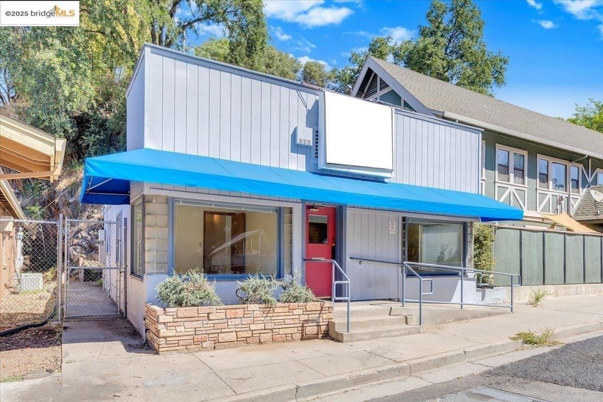 Property Image for 310 W Stockton ST