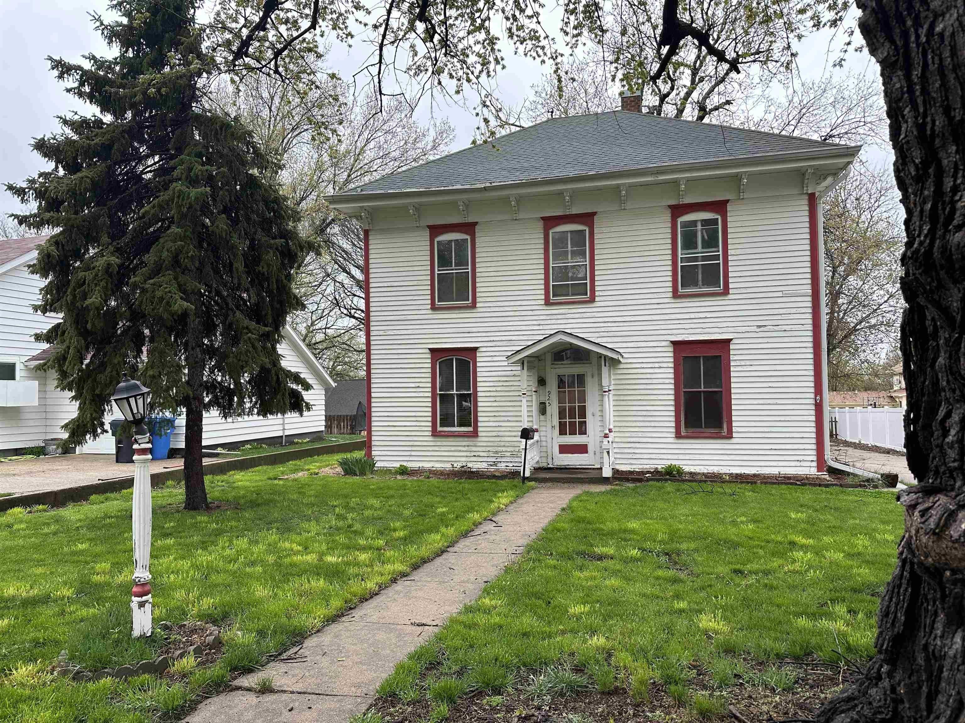 Le Mars Real Estate Find Houses & Homes for Sale in Le Mars, IA