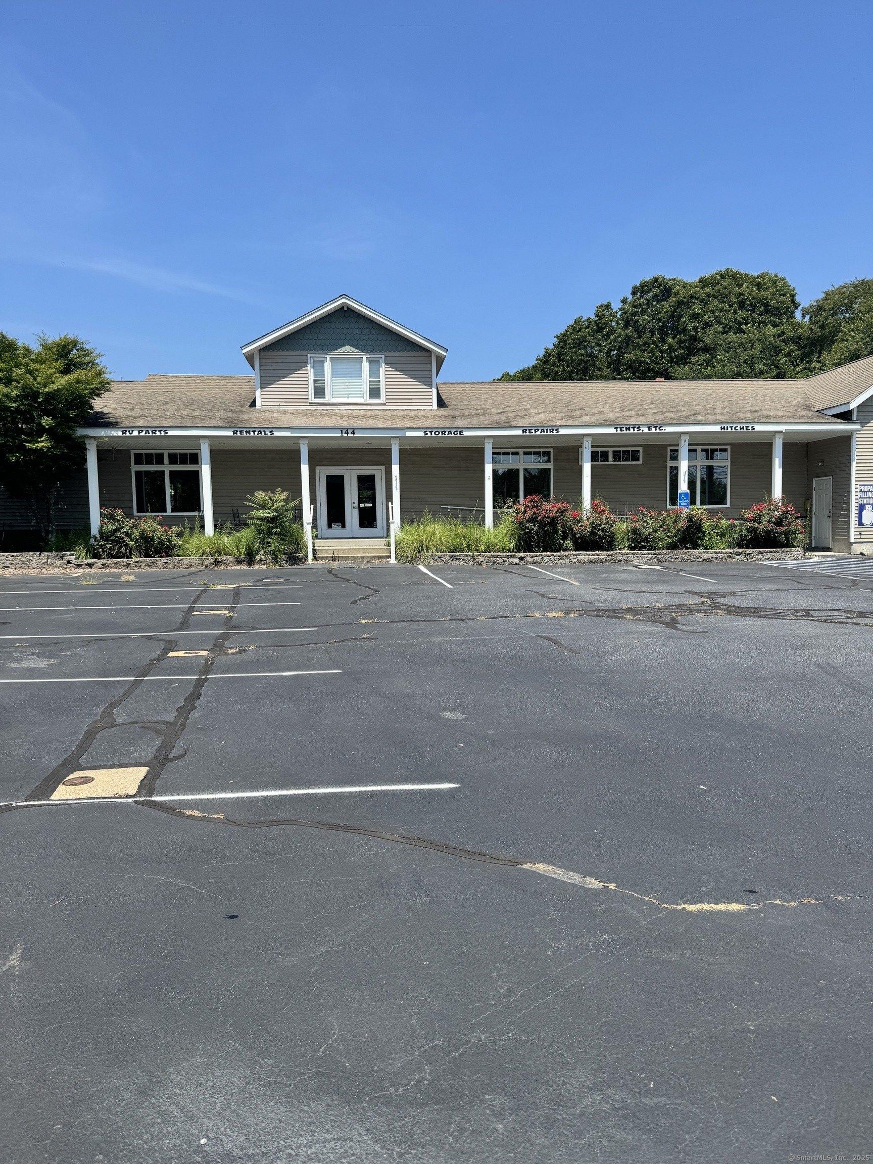 Property Image for 144 Boston Post Road