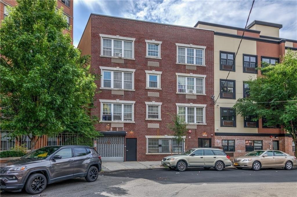 Property Image for 2430 Lyvere Street