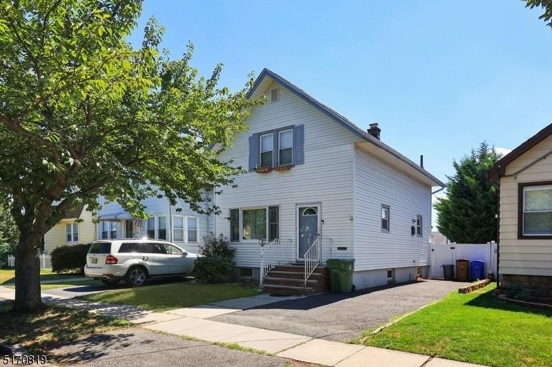 Property Image for 411 W Curtis St