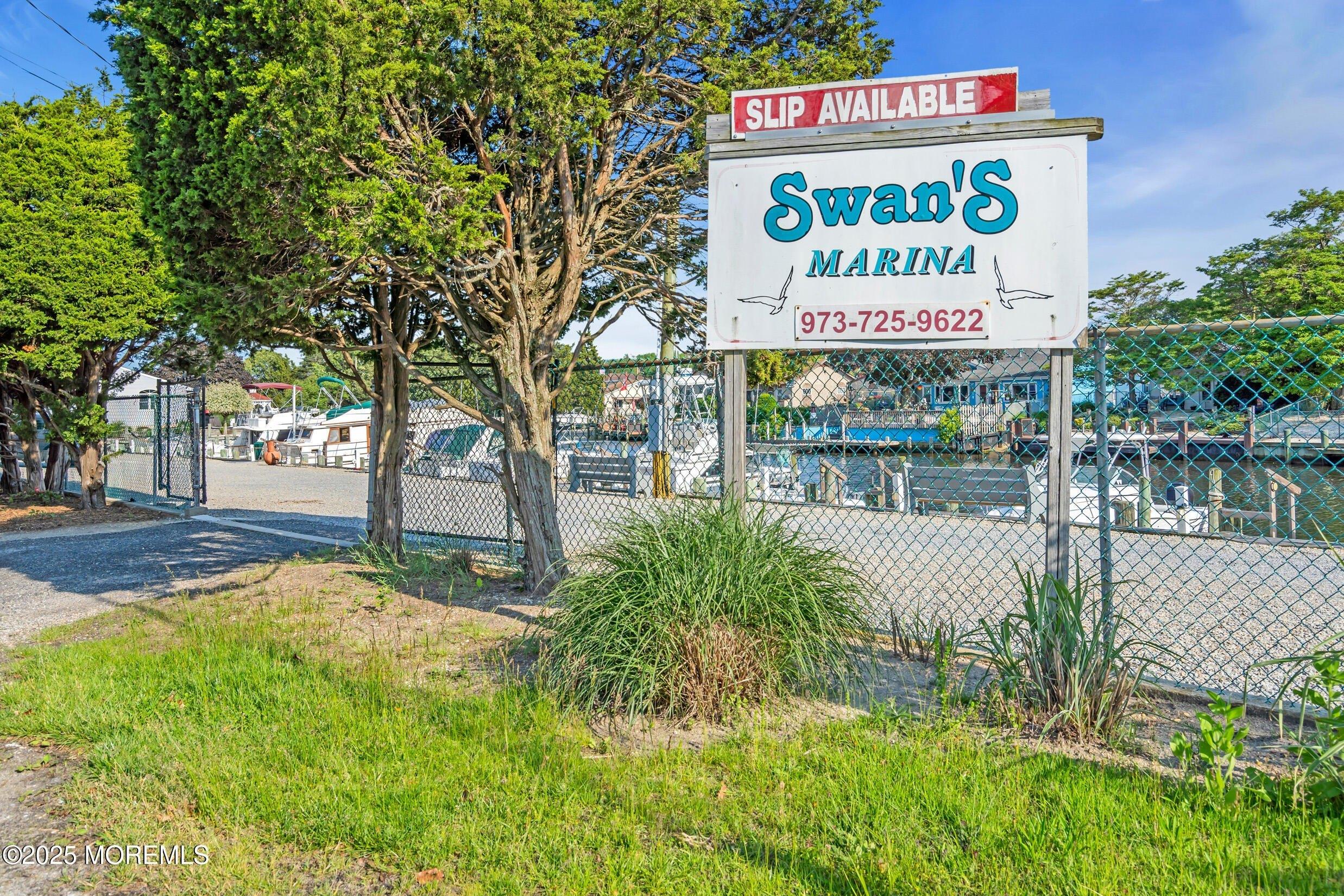 Property Image for 421 Laurel Boulevard 1