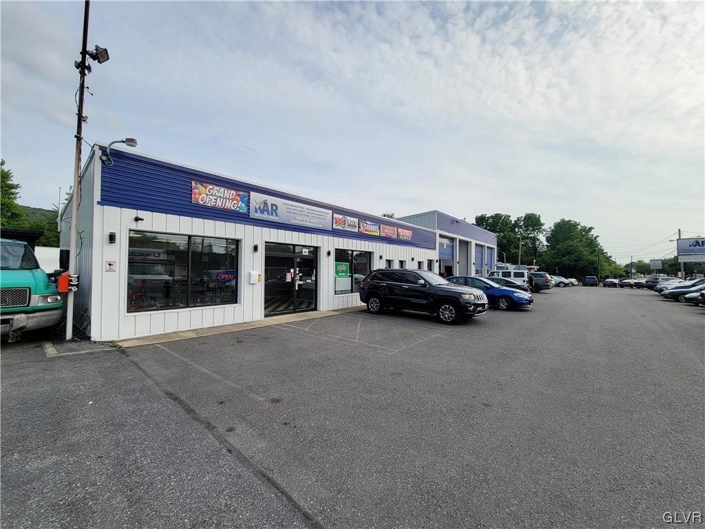Property Image for 2920 W Emaus Avenue