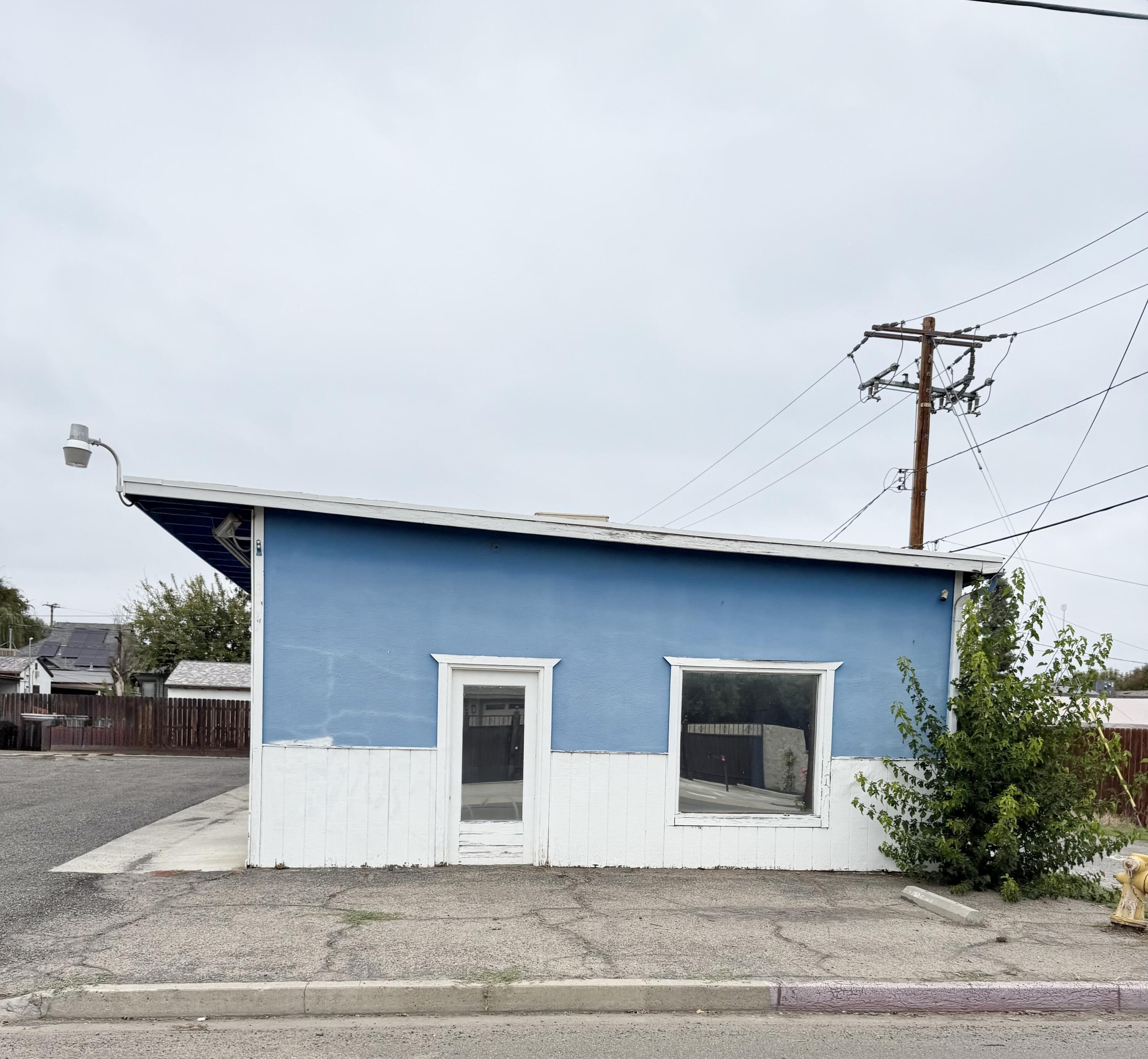 Property Image for 657 S Kaweah Avenue